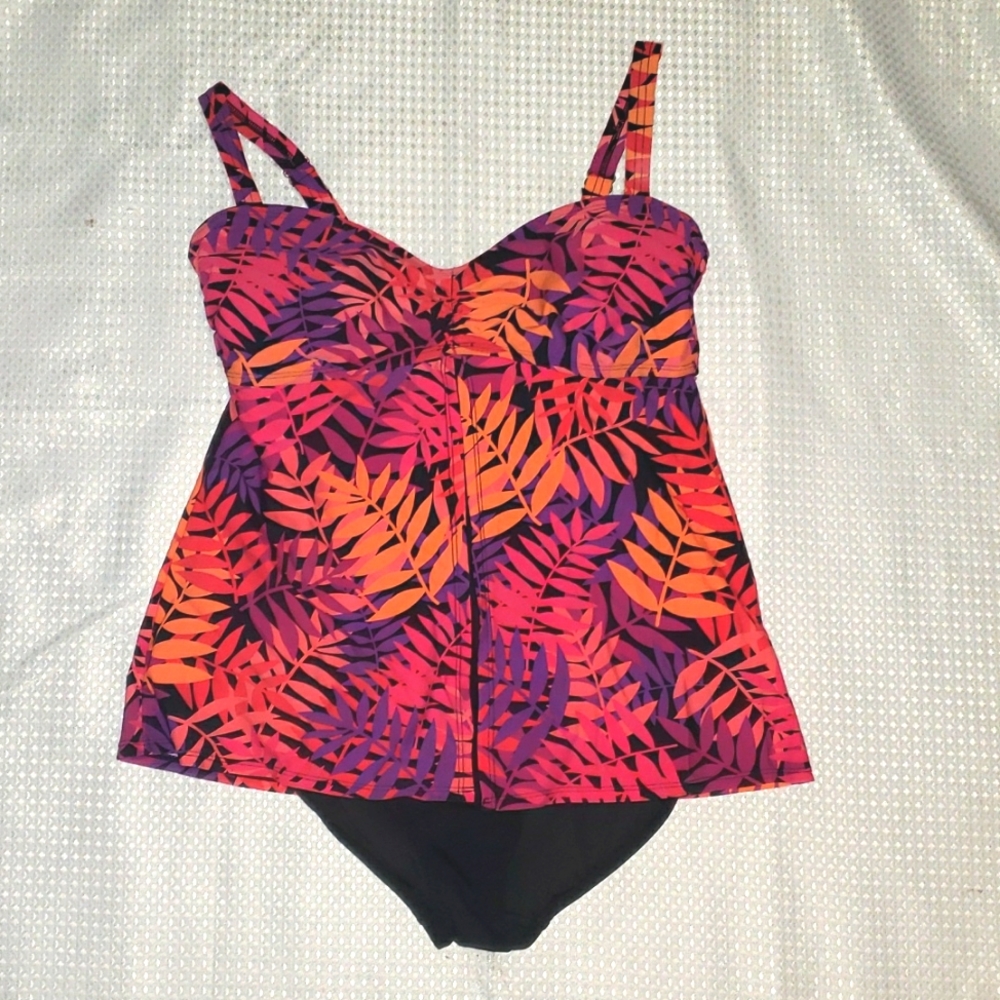 Tropical Escape Women's Pink Jungle Print 1 Piece Swimsuit Size- 16